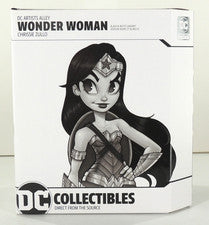 DC Artist Alley Wonder Woman PVC Collector Statue [Chrissie Zullo  Black & White Variant]
