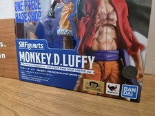 S.H.Figuarts Monkey D. Luffy The Raid on Onigashima Bandai Spirits Action Figure ( box damage 8 over 10)
