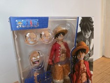 S.H.Figuarts Monkey D. Luffy The Raid on Onigashima Bandai Spirits Action Figure ( box damage 8 over 10)